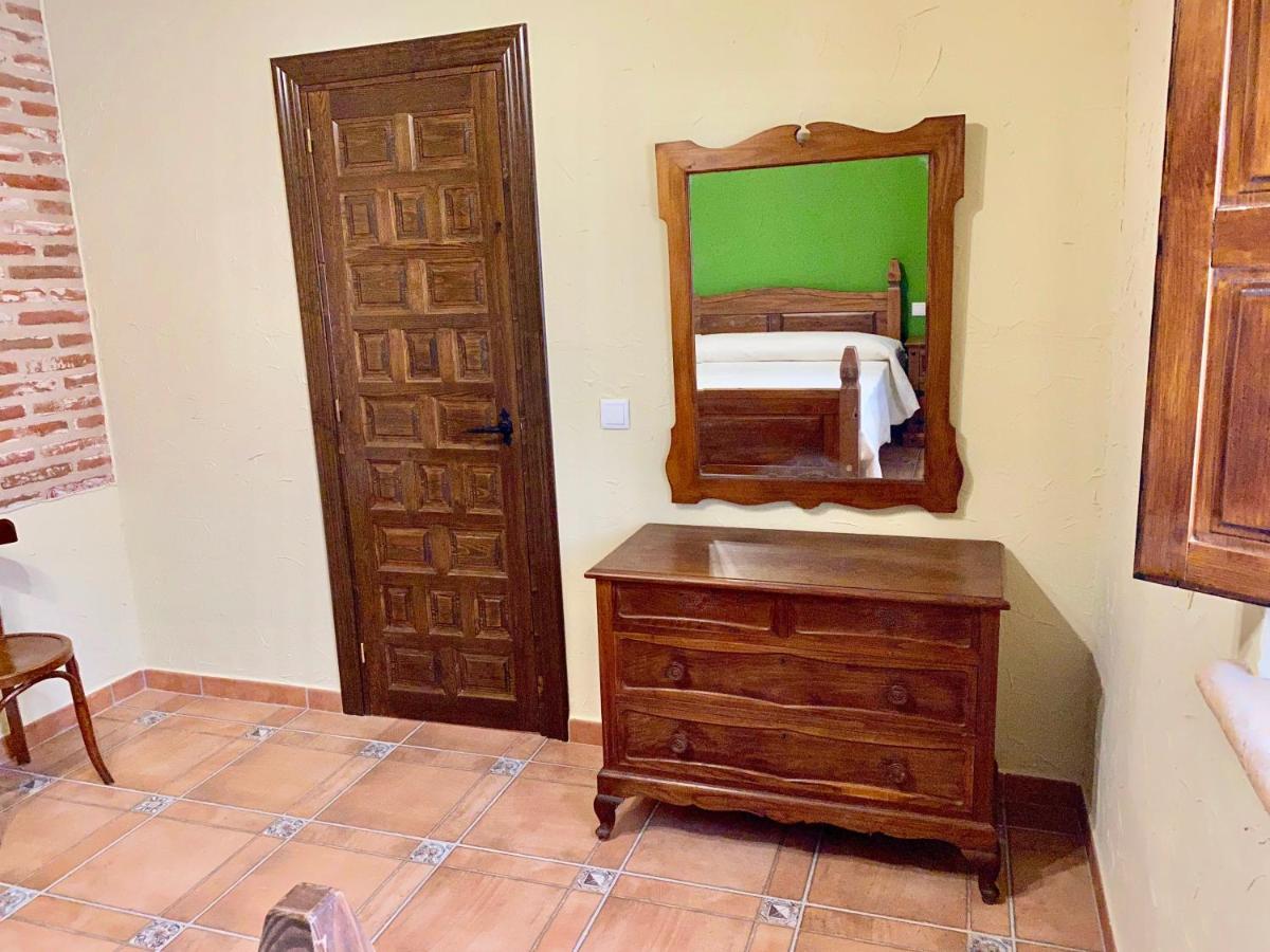 La Parada De Jimena-Casa Rustica Rodeada De Bodegas En Rueda Esterno foto